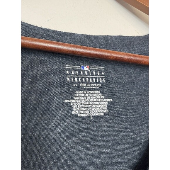 Genuine Merchandise New York Yankees Women's Large Blue Vneck Tshirt Tee MLB - Picture 3 of 5